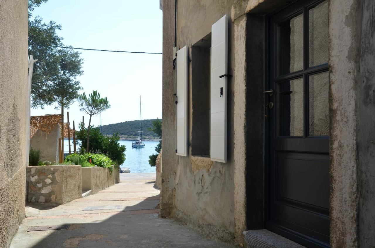 Apartments Martamare Martinšćica Exterior foto